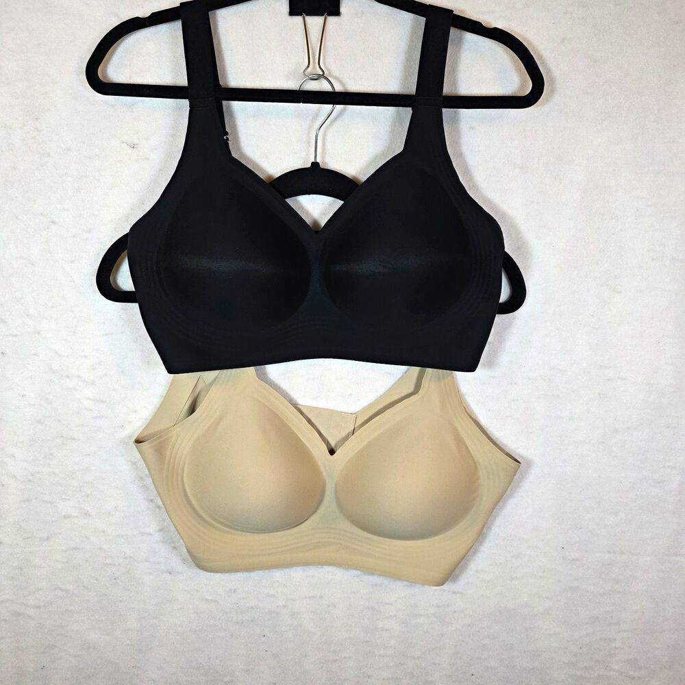 Lot of 2 Wireless Seamless Lined Bras Size L Black/Beige Nylon/Spandex